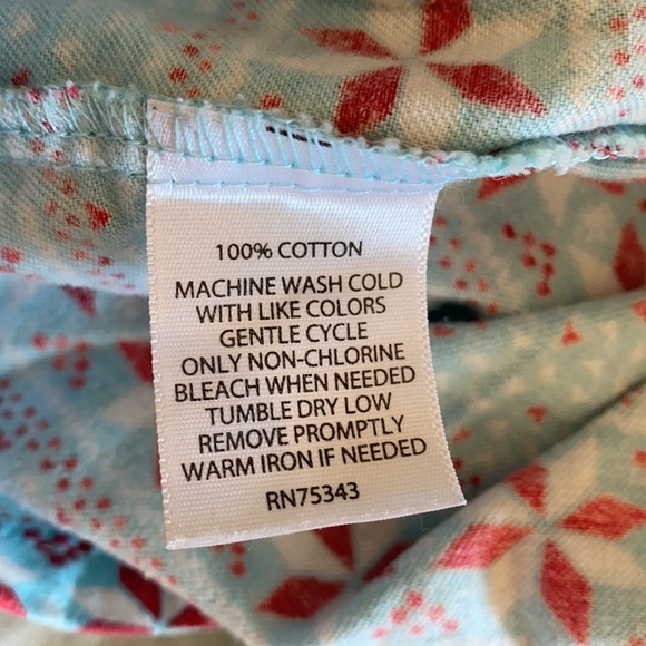 Valerie Bertinelli Flannel Snowflake Sleep Set S - Picture 8 of 8